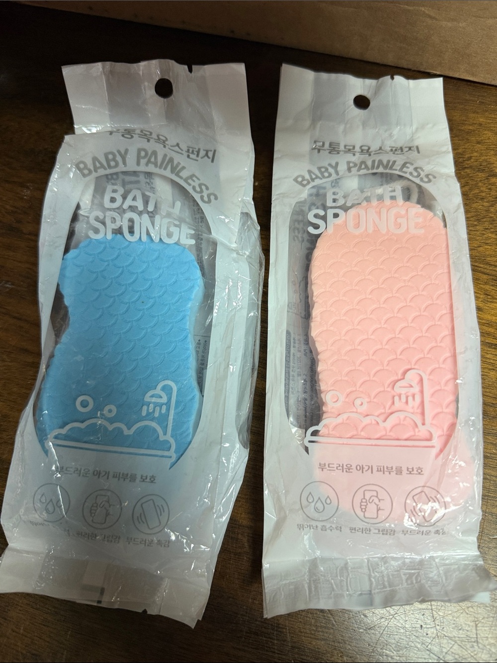 2 baby painless bath sponge designed for gentle skin exfoliation